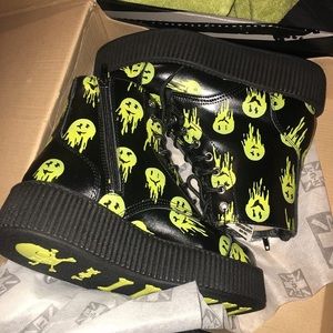 Tuks Black Platform Boots